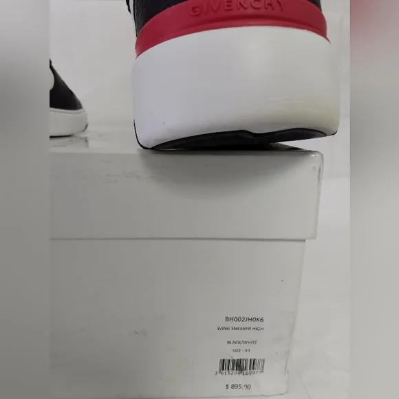 Givenchy Sneakers - Picture 15 of 16